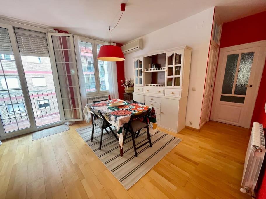 Acogedor Apartamento En 萨拉戈萨 外观 照片
