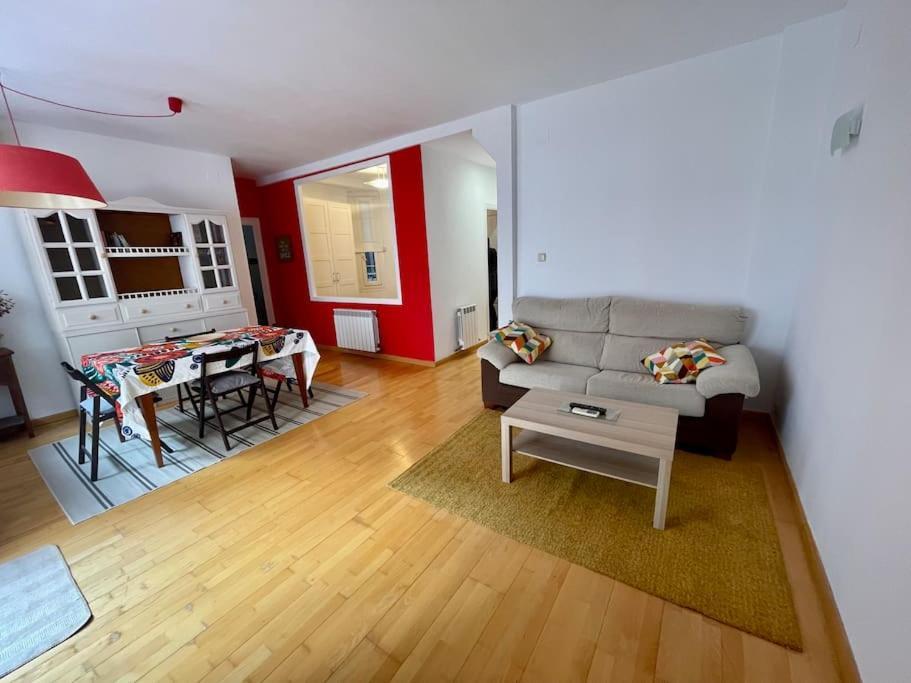 Acogedor Apartamento En 萨拉戈萨 外观 照片